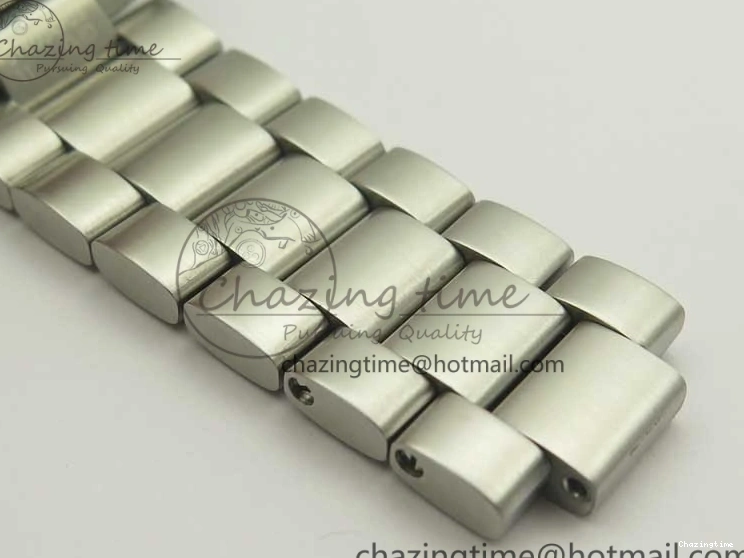 0428 Planet Ocean 2016 43.5mm SS Blue Bezel OM 1:1 Best Edition Blue Dial on SS Bracelet A8900 V WellDesigned 8029